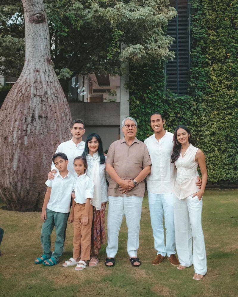 Instagram.com/gelaelized